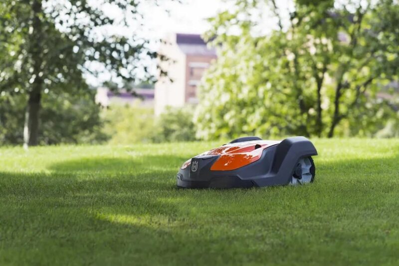 Cortacésped  automático Husqvarna 550 - Imagen 9