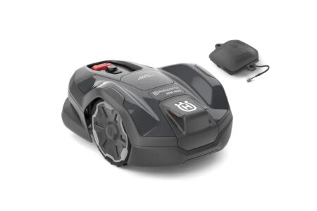 HUSQVARNA  AUTOMOWER 305E NERA con tecnología inalámbrica